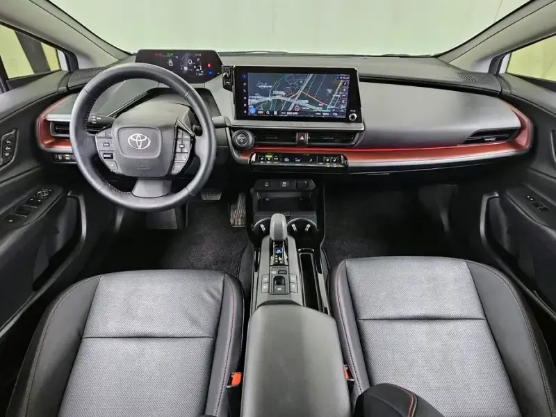 2024 Toyota Prius с пробегом 17 370 км