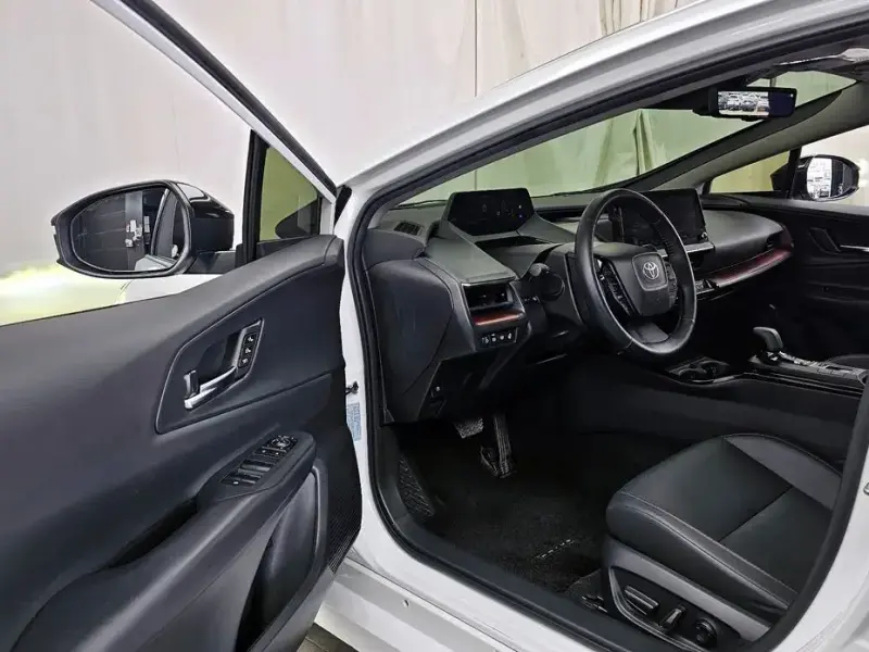 2024 Toyota Prius с пробегом 17 370 км