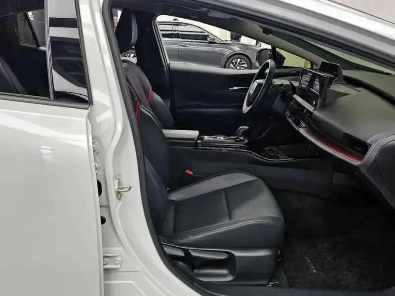 2024 Toyota Prius с пробегом 17 370 км