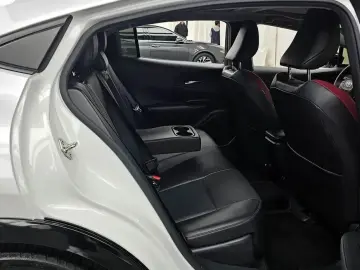 2024 Toyota Prius с пробегом 17 370 км