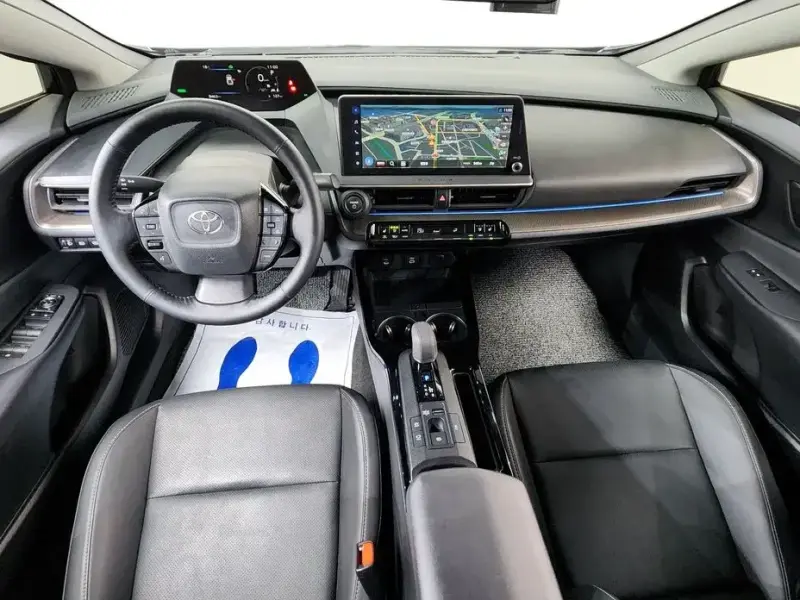 2024 Toyota Prius с пробегом 8 463 км