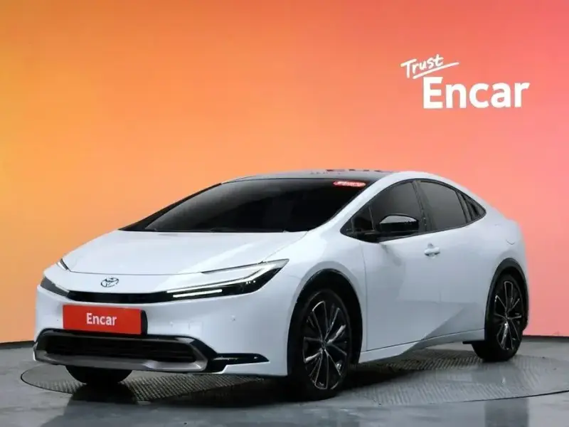 2024 Toyota Prius с пробегом 21 990 км