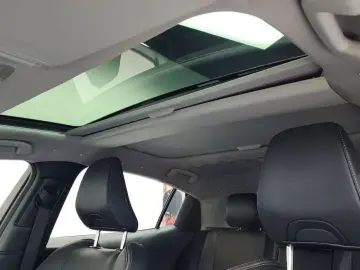 2024 Toyota Prius с пробегом 8 463 км