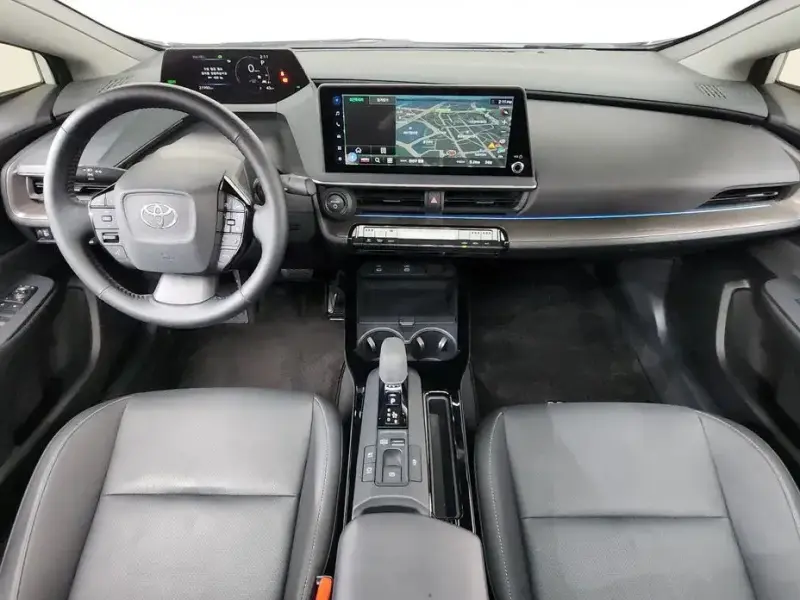 2024 Toyota Prius с пробегом 21 990 км