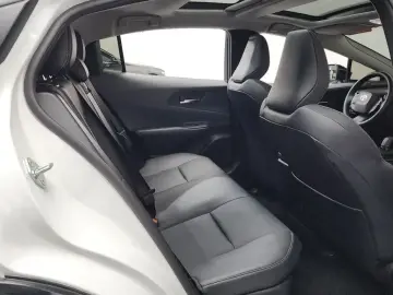 2024 Toyota Prius с пробегом 21 990 км