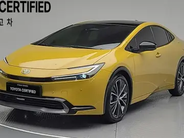 2024 Toyota Prius с пробегом 2 108 км