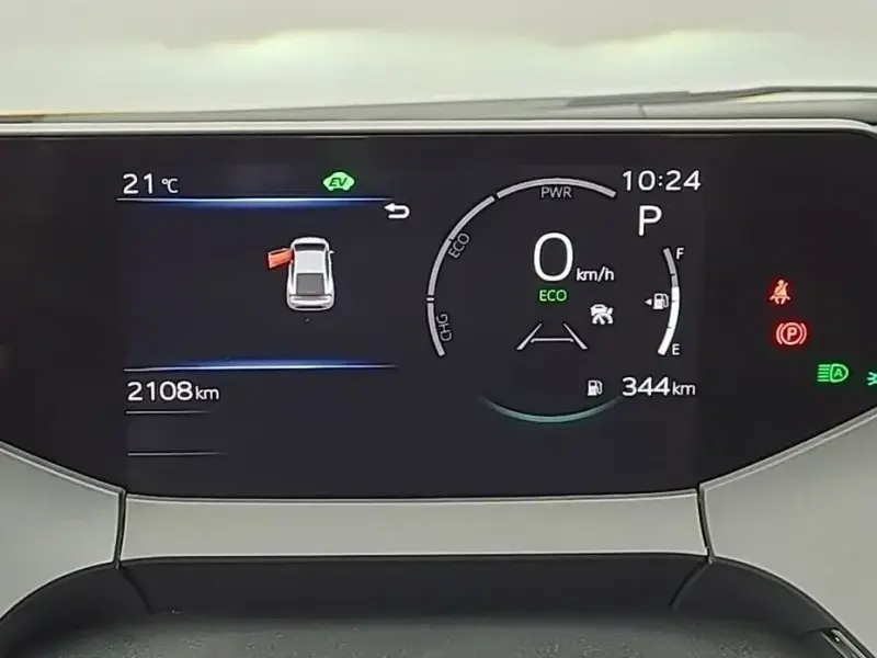 2024 Toyota Prius с пробегом 2 108 км