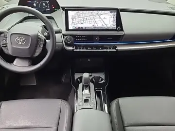2024 Toyota Prius с пробегом 2 108 км