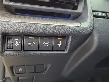 2024 Toyota Prius с пробегом 2 108 км