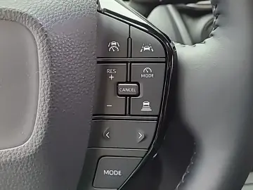 2024 Toyota Prius с пробегом 2 108 км