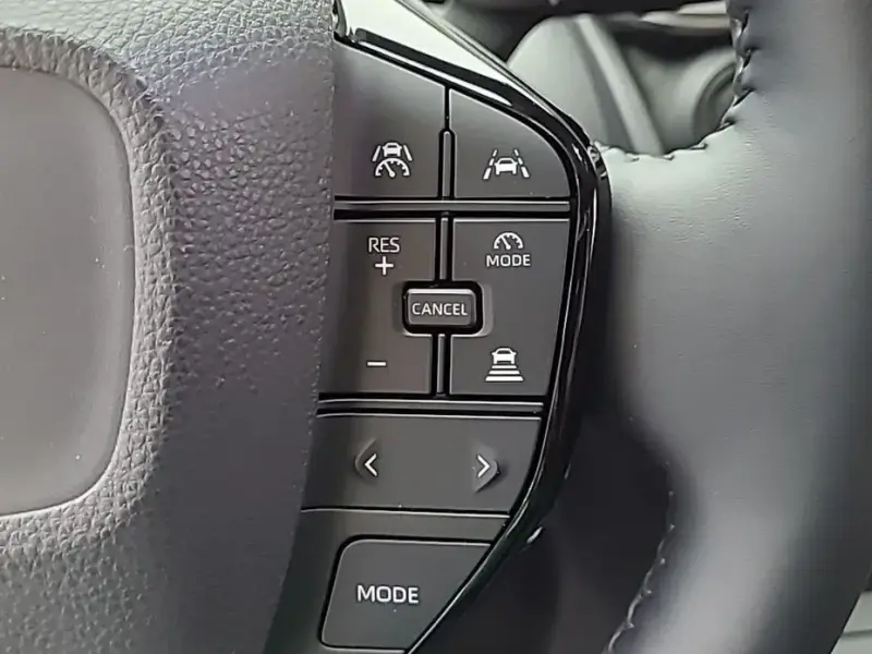 2024 Toyota Prius с пробегом 2 108 км