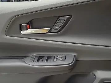 2024 Toyota Prius с пробегом 2 108 км