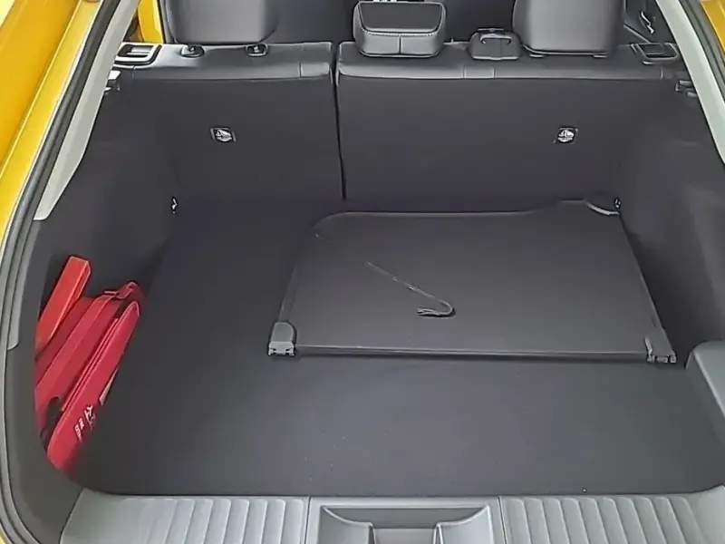 2024 Toyota Prius с пробегом 2 108 км