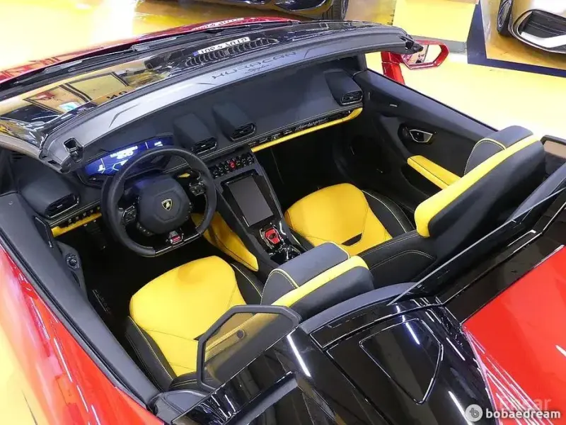 2023 Lamborghini Huracán с пробегом 9 400 км