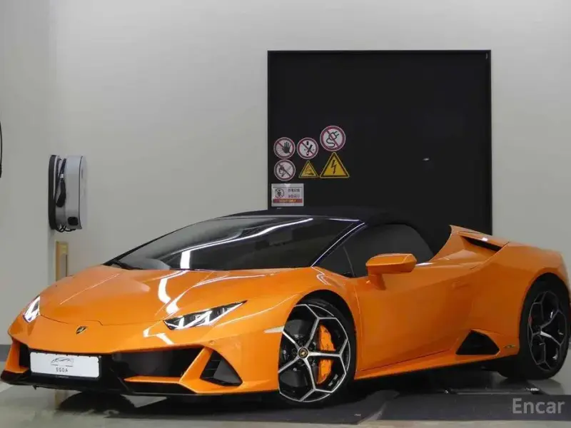 2023 Lamborghini Huracán с пробегом 3 920 км