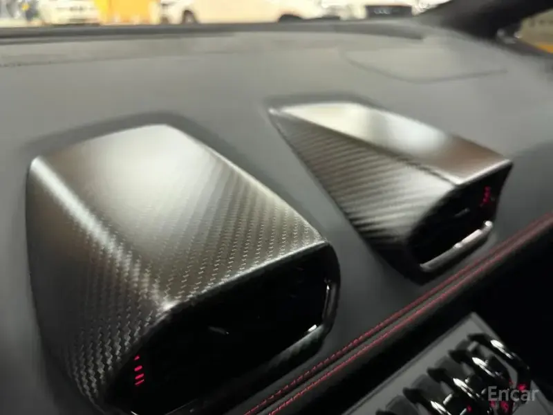 2023 Lamborghini Huracán с пробегом 60 км