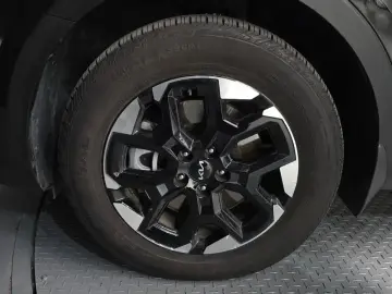 2024 Kia Sorento с пробегом 14 552 км