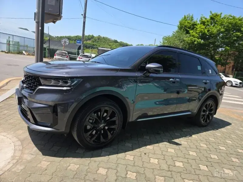 2023 Kia Sorento с пробегом 28 755 км