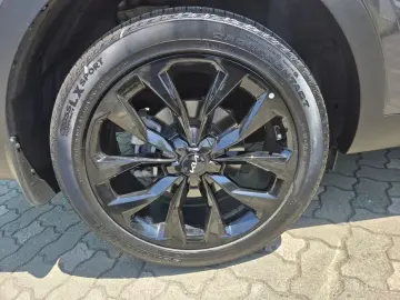 2023 Kia Sorento с пробегом 28 755 км