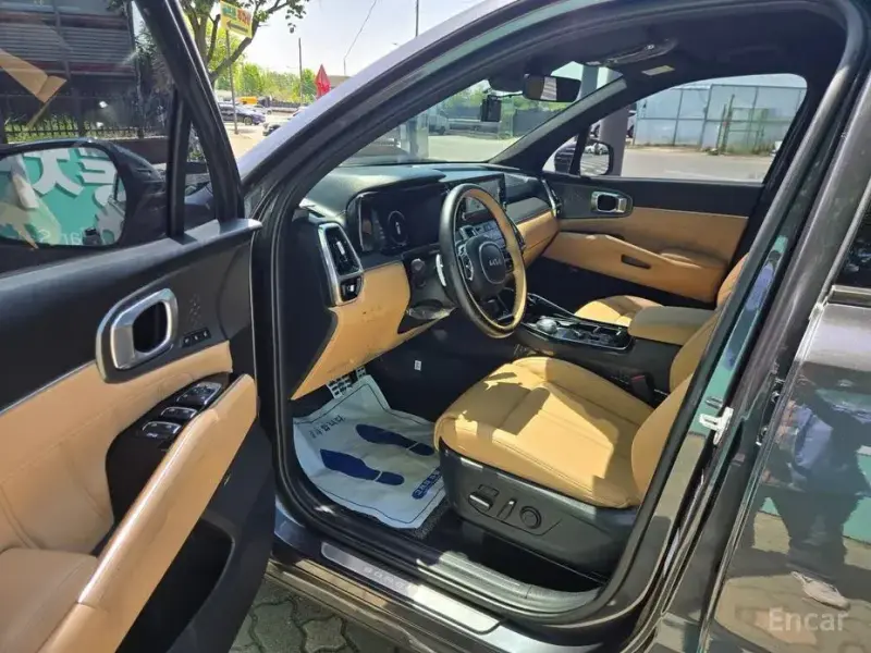 2023 Kia Sorento с пробегом 28 755 км