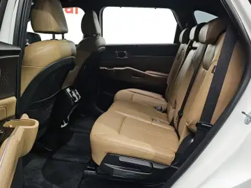 2025 Kia Sorento с пробегом 29 403 км