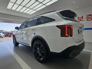 2023 Kia Sorento с пробегом 16 875 км