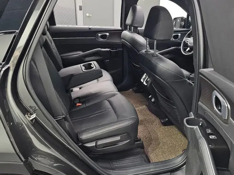 2023 Kia Sorento с пробегом 32 333 км