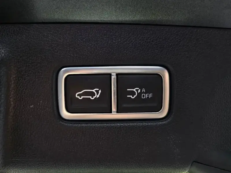 2023 Kia Sorento с пробегом 32 333 км