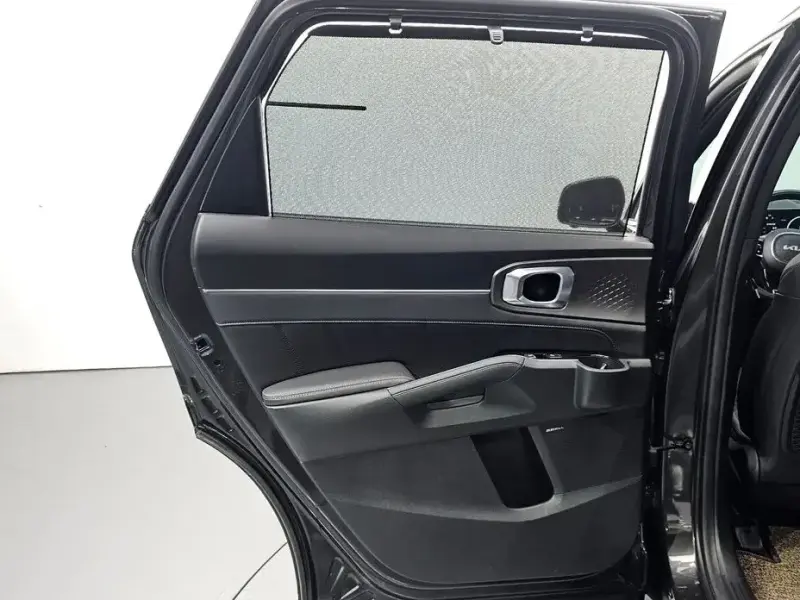 2023 Kia Sorento с пробегом 32 333 км