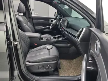 2023 Kia Sorento с пробегом 32 333 км
