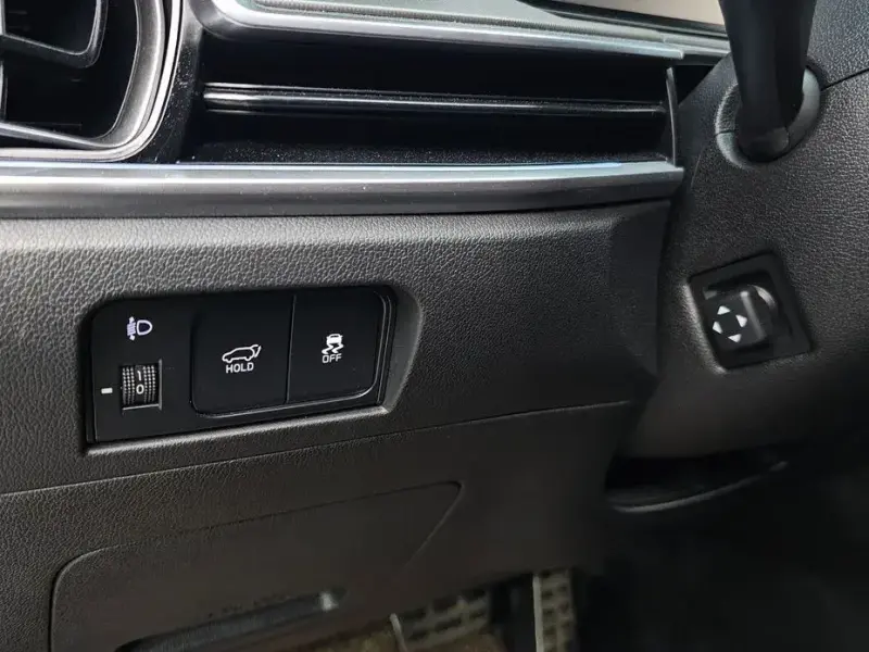 2023 Kia Sorento с пробегом 32 333 км