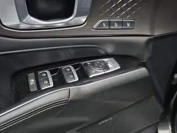 2023 Kia Sorento с пробегом 32 333 км
