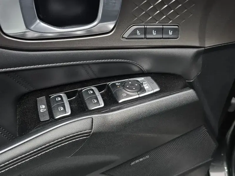 2023 Kia Sorento с пробегом 32 333 км
