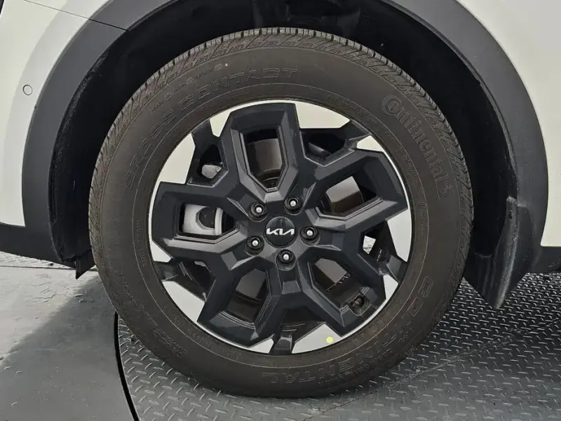 2025 Kia Sorento с пробегом 3 583 км