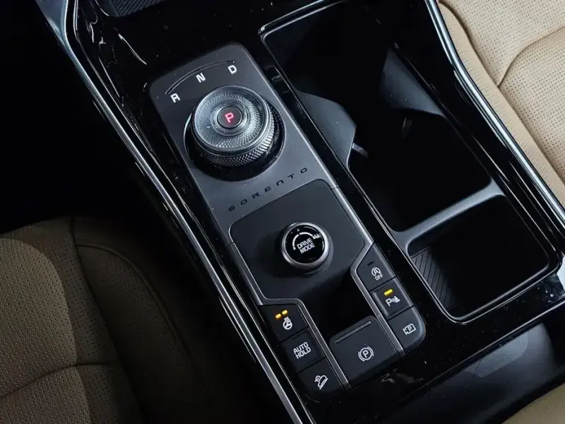 2025 Kia Sorento с пробегом 3 583 км