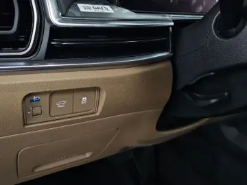 2025 Kia Sorento с пробегом 3 583 км