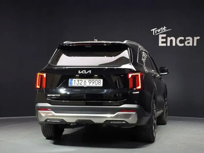 2024 Kia Sorento с пробегом 56 554 км