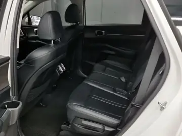 2023 Kia Sorento с пробегом 71 000 км