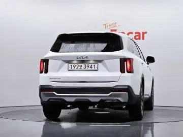 2024 Kia Sorento с пробегом 17 740 км