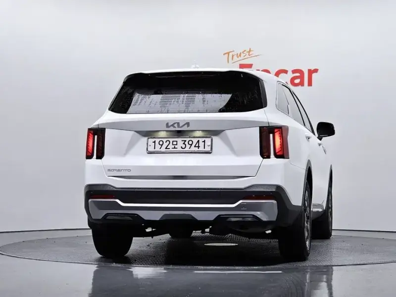 2024 Kia Sorento с пробегом 17 740 км