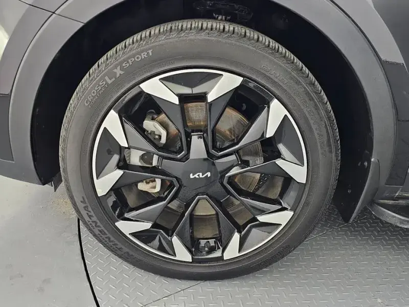 2023 Kia Sorento с пробегом 8 507 км
