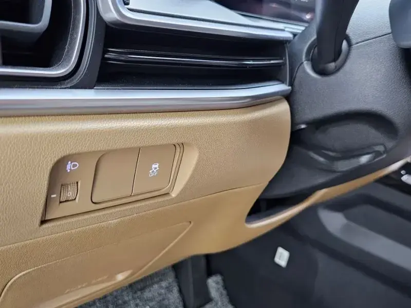 2023 Kia Sorento с пробегом 8 507 км