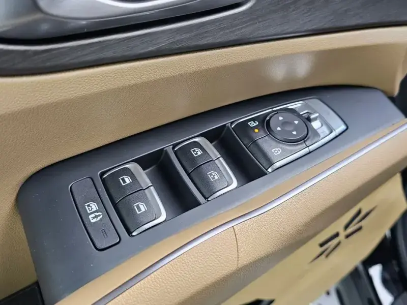 2023 Kia Sorento с пробегом 8 507 км