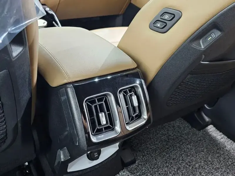 2023 Kia Sorento с пробегом 8 507 км
