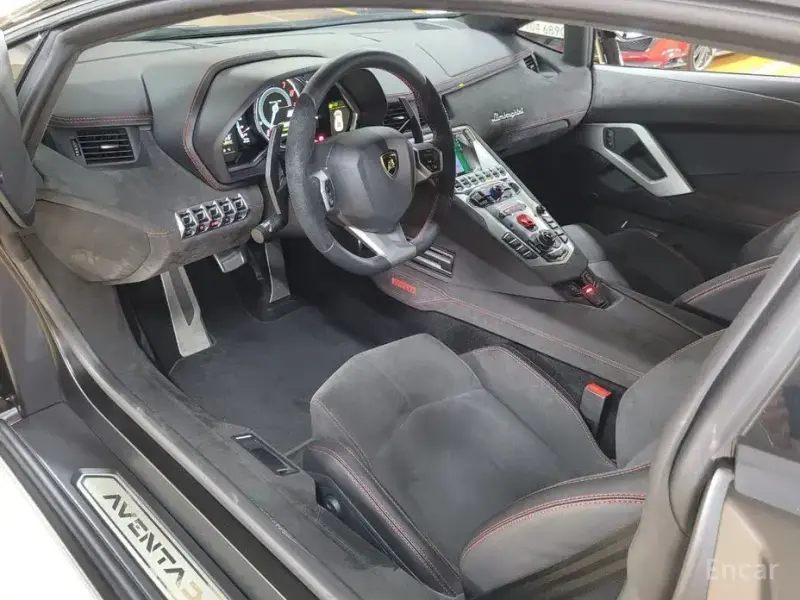 2016 Lamborghini Aventador с пробегом 1 800 км