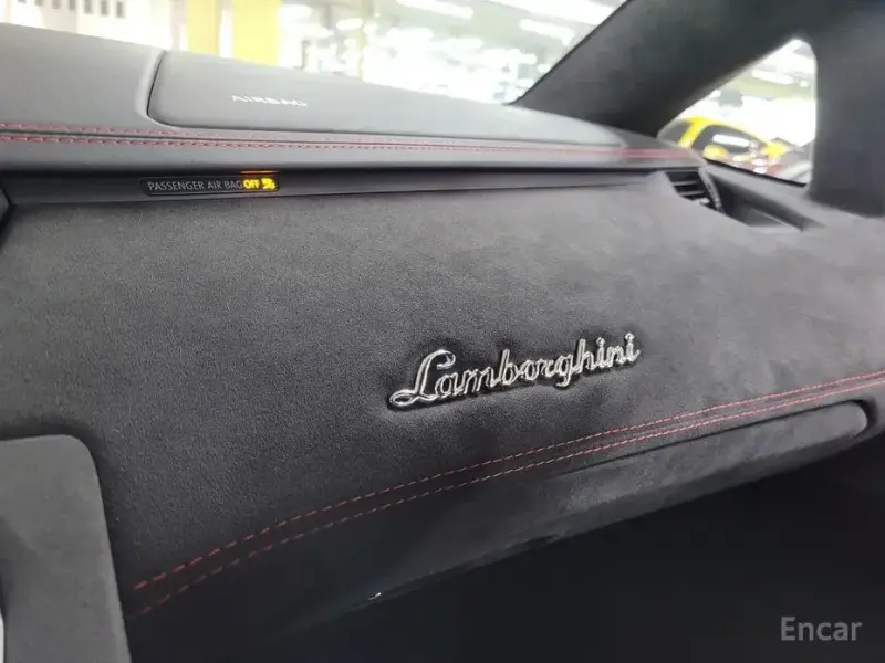 2016 Lamborghini Aventador с пробегом 1 800 км