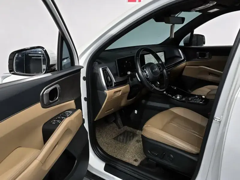 2023 Kia Sorento с пробегом 45 706 км