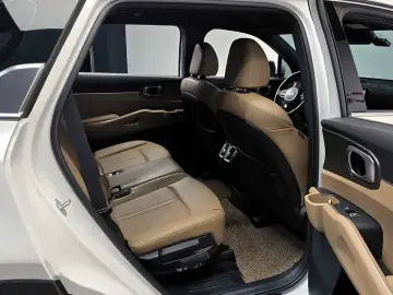 2023 Kia Sorento с пробегом 45 706 км