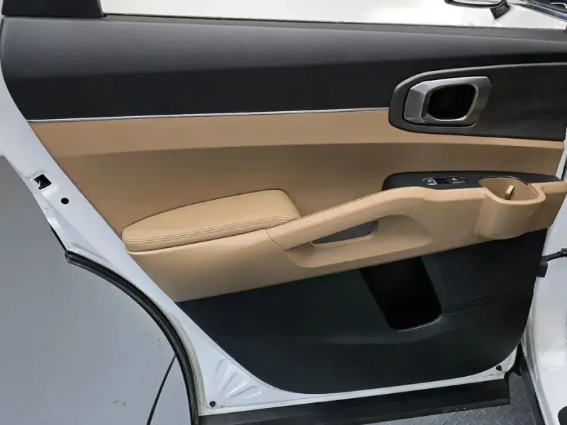 2023 Kia Sorento с пробегом 45 706 км