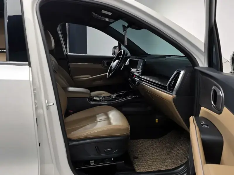 2023 Kia Sorento с пробегом 45 706 км